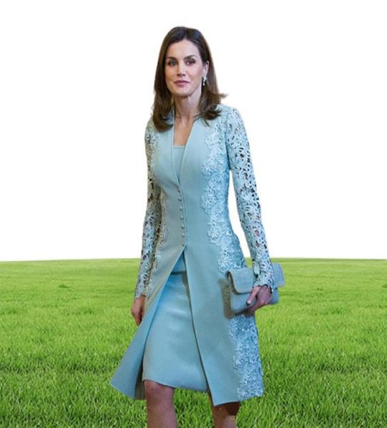 Elegante longitud de la rodilla Madre de los vestidos de novia Trajes de dos piezas cortas azules azules de mangas largas vestido madre para encaje de boda uk a7054950