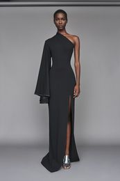 Robes de soirée élégantes longues en crêpe noir avec fente Slit One Small Train Pleas Back Robes de bal Roches pour femmes