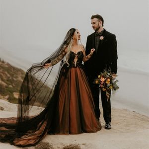 Elegante lange zwarte tule gotische trouwjurken a-line moderne mouwloos vestido de noiva veter sweep trein bruidsjurken voor vrouwen