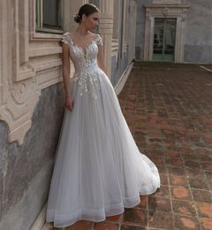 Élégante longue dentelle en dentelle de couches transparentes Robes de mariée Cap