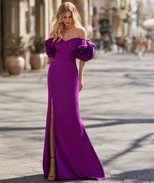 Elegantes vestidos de baile de graduación de crepe de color púrpura con volantes/hendidura de sirena.