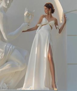 Élégant longue robes de mariée en satin ivoire avec arc A-line en V-collier Train Bridal Bridal Zipper Back Vestido de Novia Women Robes