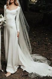 Robes de mariée longues élégantes en Satin, col en v, avec manches, ligne a, fermeture éclair ivoire, longueur au sol, robes de mariée pour femmes