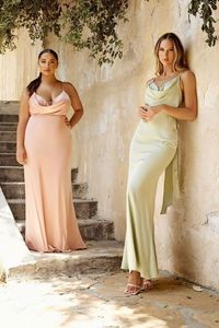 Elegante zeemeermin bruidsmeisje jurken plus size spaghetti riemen satijn backless boog knoop veger trein bruiloft gast jurk jurken op maat gemaakte formele jurk