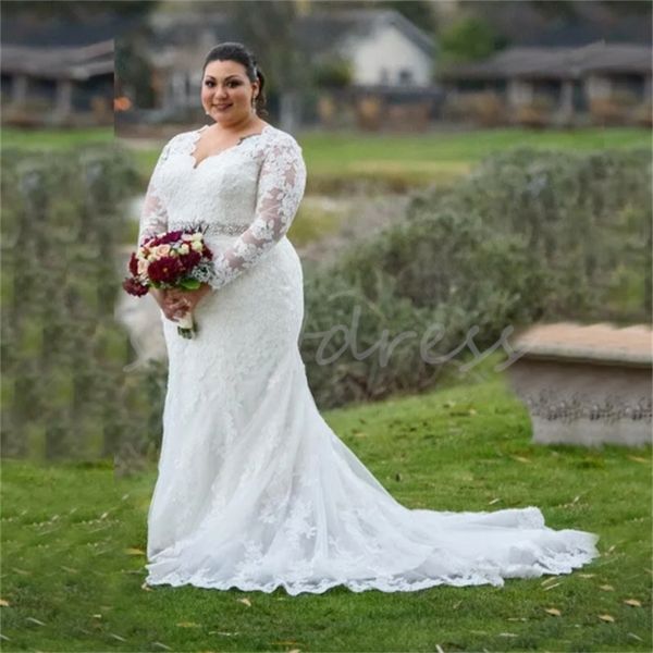 Robe de mariée sirène élégante en dentelle, grande taille, avec ceinture perlée, magnifique col en V, manches longues, robes de mariée de jardin extérieur, robe de mariée moderne blanche, style Boho, 2024