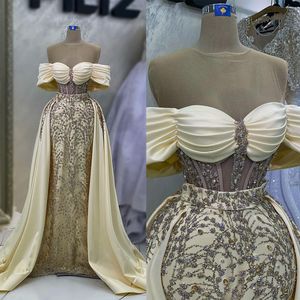 Elegante zeemeermin prom jurken van de schouderaanvragers kralen op tule satijnen plooien Court jurk op maat gemaakte plus size feestjurk Vestido de noite