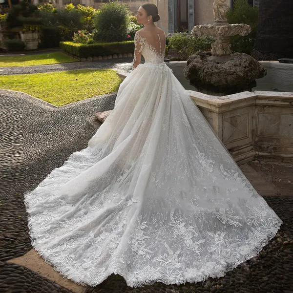 Robes de mariée sirène élégante blanche avec des appliques en or Détachement Deep V Illusion Sleeve plus taille Bridal Bridal Satin Court Train 403