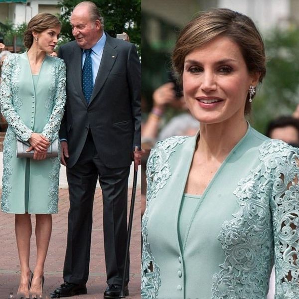 Elegant Mint Green Short Mother of the Bride Robes avec une longue veste Longueur Lace Plus des mariages de soirée