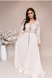 Elegante Marokkaanse kaftan Arabische avondjurken traditionele kleding ivoor satijn een lijn formele gelegenheid jurken gouden appliques kralen lange mouw Caftan prom dress 2022