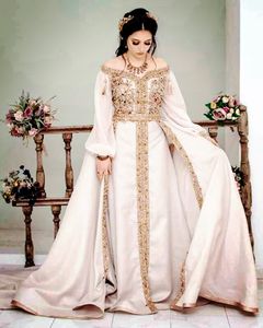 Robes de soirée caftan marocaines élégantes manches longues appliques de dentelle dorée perlées 2024 femmes arabes robe d'occasion formelle avec train détachable avant robe de bal fendue