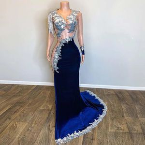 Elegante marineblauw fluwelen prom jurken Black Girl 2024 Een lange mouwen zeemeermin feestjurken pure nekvestidos de fiesta