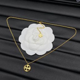 Collier élégant Marque Double lettre Pendante Colliers Chaîne 18K Gold plaqué CRYSATL RHINATONE PULAT Tempérament de mariage