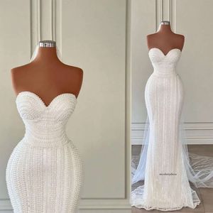 Elegante nieuwe aankomst avondjurken Sweetheart Strapless mouwloze vloerlengte kralen pailletten Appliques kanten trein prom jurk plus maat op maat 0431