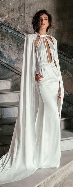 Robes de mariée sirène élégantes de nouvelle mode 2022 avec enveloppe de haute qualité satin licou balayage train jardin sur mesure robes de mariée193Y