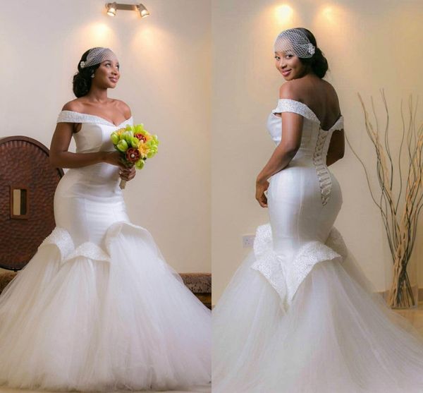 Robes de mariée sirène élégantes à épaules dénudées 2020 perles sans manches à volants robes de mariée arabes balayage train image réelle robes de mariée à lacets