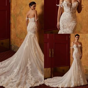 Elegante fuera del hombro encaje sirena vestidos de novia tul brillante apliques con cuentas barrido tren vestidos de novia árabes BC14366