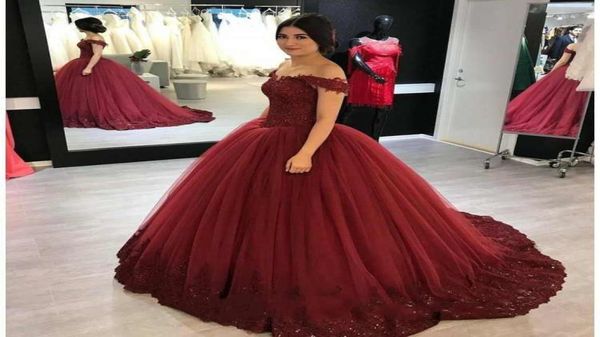 Élégant hors de l'épaule robes de Quinceanera robe de bal manches coiffées princesse pas cher robes de Quinceanera sur mesure Made5739339