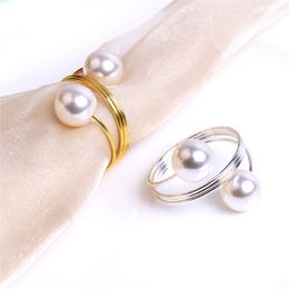 Elegante servilletero de perlas se casó con dos diseños para elegir