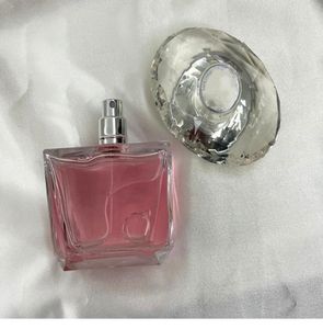 Elegant parfum voor vrouwen roze fles 90 ml EDT 10Us bloemig fruitig speciaal ontwerp langdurige geur parfum geur3312958