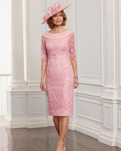 Élégant en dentelle rose mère de la mariée robes scoop cou à demi-manches de mariage robe invitée robe de thé phees phees plus taille