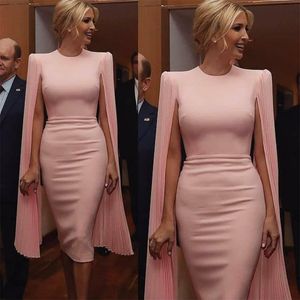 Elegante roze moeder van de bruid jurken met cape-powermother formele slijtage prom feestjurken knielengte schede bruiloft gasten jurk