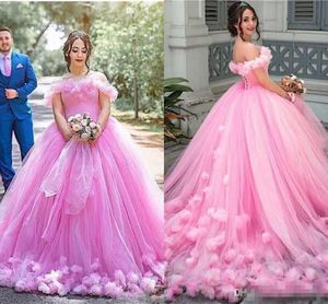 Elegante roze Quinceanera -jurken Off schouderbal jurk handgemaakte bloemen zoet 16 sweep trein plus size feestjurk prom avondjurken