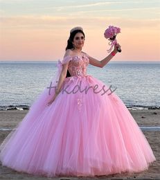 Elegantes vestidos de quinceanera rosa con flores 3D 2024 Off Shoulders Dieciséis vestidos de fiesta de cumpleaños Hermoso debutante Robe de Bal Vestido de 15 XV Anos Masquerada