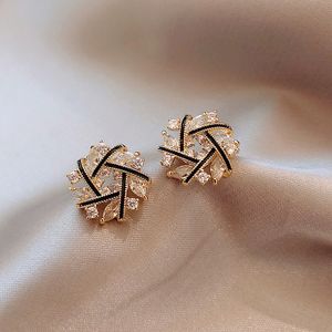 Élégant populaire petit flocon de neige diamant boucles d'oreilles Style classique belles boucles d'oreilles bijoux de mariage pour femmes cadeau de haute qualité