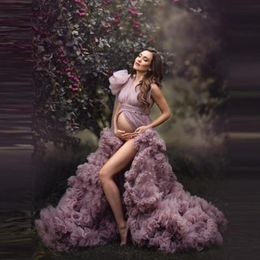 Elegantes vestidos de noche de maternidad de tul morado para sesión de fotos con abertura frontal, vestido de fiesta abierto sin mangas, chal con volantes y bengalas Cust272j