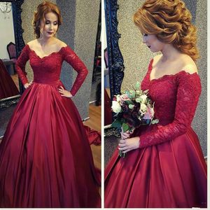 Elegante rode baljurk bruiloft jurk van de schouder bescheiden trouwjurken met mouw sexy robe de mariée goedkope moederschap trouwjurken