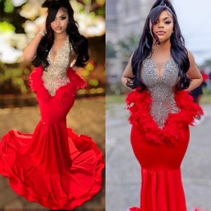 Élégant rouge robes de bal pour les filles noires perles paillettes plumes sans manches formelle fête robe de soirée Vestidos bal 2023