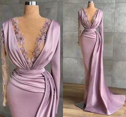 Robes de soirée élégantes en satin sirène avec manches longues col en V profond dentelle appliques robes de soirée de bal arabe Aso Ebi froncé balayage train femmes Robe de soirée AL9917