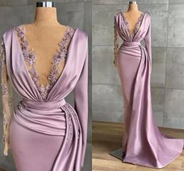 Robes de soirée élégantes en satin sirène avec manches longues col en V profond dentelle appliquée robes de soirée de bal arabe Aso Ebi froncé balayage train femmes Robe de soirée