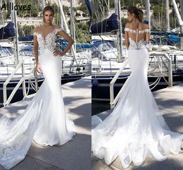 Elegant Satin Mermaid Wedding Dresses Lace Appliqued Sheer Neck Cap Sleeves Bridal Gowns Boho Garden Sweep Train Brides Illusion Back Buttons Robes de Mariee CL1104