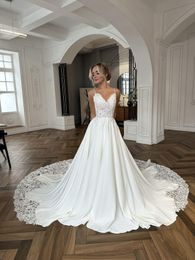 Robe de mariée trapèze en Satin élégante, bretelles Spaghetti, broderie de perles unique, avec des Appliques en dentelle, dos nu, 2024