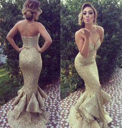 Elegante lovertjes prom -jurken Sparkly Champagne -pailletten Mermaid gemonteerde avond optocht feestjurken Plungende sweetheart nek ruche1892548