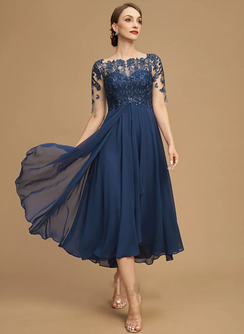 Elegantes kurzes A-Linie-Kleid für die Brautmutter, U-Ausschnitt, halbe Ärmel, Spitzenapplikationen, Chiffon, Hochzeits-Party-Kleider Robe De Soiree Femme