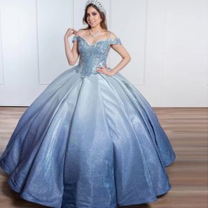 Elegante hemelsblauw Quinceanera -jurken Ball Jurk kralen pailletten van de schouderapliques prachtige aangepaste prom feestjurk