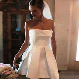 Élégant bustier plissé robe de mariée courte femmes Simple dos nu une ligne au-dessus du genou Mini plage Robe de mariée Robe De Mariee robes De Novias