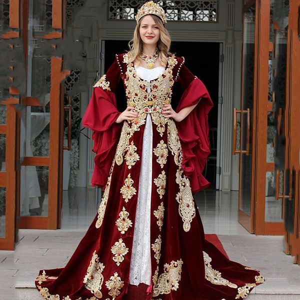 Élégant Caftan Turc Robes De Soirée Formelles Velours Bordeaux Manches Longues A-ligne Robes De Mariée Or Dentelle Appliques Traditionnel Arabe Marocain Prom Party Wear