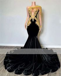 Elegante Veet Prom 2024 voor zwarte meisjes gouden appliques kralen verjaardagsfeestje jurk een schouderavondjurken 0431