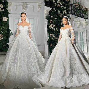 Robes de mariée élégantes Appliques en dentelle Bouches nuptiales O Cou Nou à manches longues Robe mariée Sweed Train Vestidos de Novia