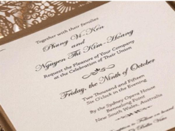 Tarjetas de invitaciones de boda elegantes con flores de tarjeta de invitación de corte láser rústico ahuecado Invitaciones de fiesta elegantes personalizadas Printi3820394