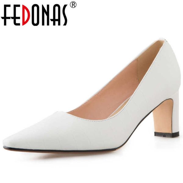 Chaussures de fête de mariage élégantes Femme Talons Est Véritable Cuir Haute Pompes Basic Classic Design Femmes 210528