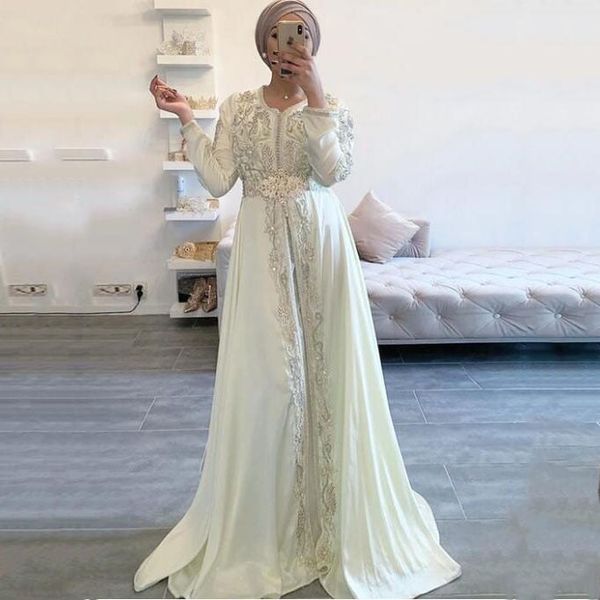 Elegante Kaftan marroquí blanco Vestidos de noche Manga larga Encaje Con cuentas Islámico Dubai Arabia Saudita Vestidos de fiesta formales Abaya Vestido de fiesta Ropa para ocasiones especiales