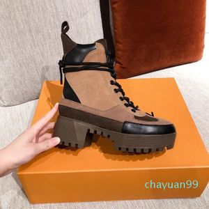 Bottes de combat pour femmes de marque d'hiver élégante Bottines artisanales Lady Booty Plateforme Talons épais Fête Mariage Martin Desert Boot