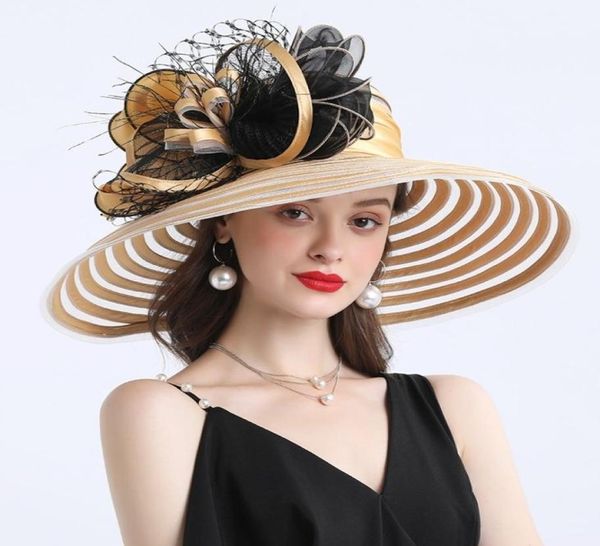Femmes élégantes plume fleur rayé Kentucky Derby chapeau 16 cm large bord église robe chapeau de soleil dame été plage fête mariage chapeau Y21667662