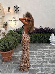Femmes élégantes licou dentelle imprimé léopard Maxi robes robe longue mode dos nu sans manches femme soirée robe 240322