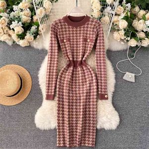 Elegante vrouwen gebreide jurk herfst mode retro plaid patroon lange mouw trui slanke casual kantoor werk potlood 210603