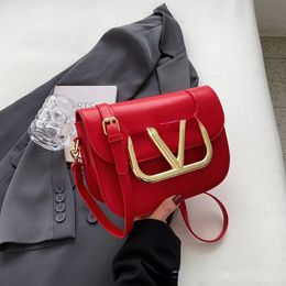 Sacs pour femmes élégantes nouveau sac à bandoulière Simple coréen populaire sac de selle haut sens mode sacs de messager à la mode